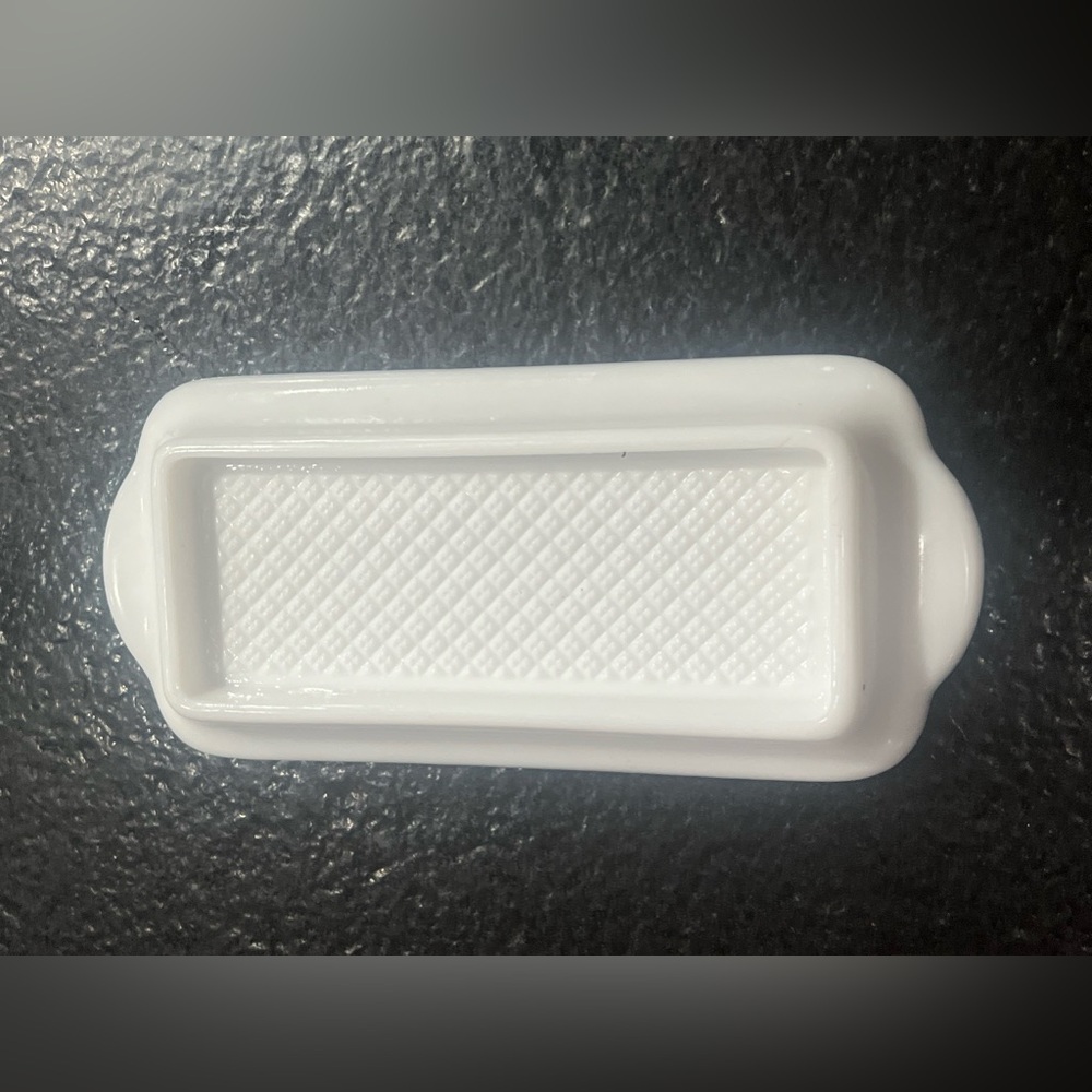 Imperial Milk Glass Grape Patter Butter Dish & Lid 🧈 - Picture 5 of 8